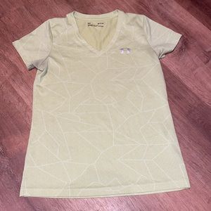 Under Armour women’s heat gear top
